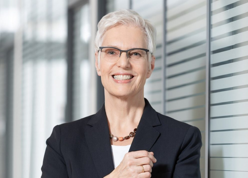 FRAUEN IN FÜHRUNGSPOSITIONEN